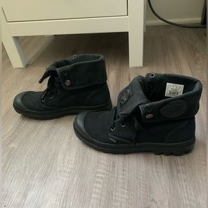 Womens Palladium baggy boot